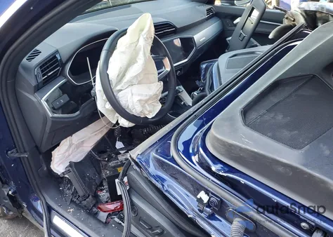 2024 Audi Q3 Premium Plus S Line 45 z USA, uszkodzony, nr VIN WA1EECF38R1116106